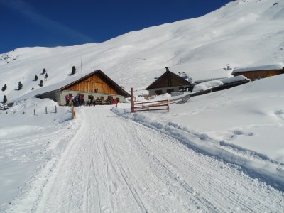 DSCN4167.JPG (800.32 KiB) 11120 mal betrachtet Nahe Juifenalm