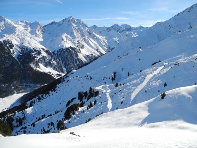 DSCN6308.JPG (700.76 KiB) 21742 mal betrachtet Ausblick vom Start der Rodelbahn