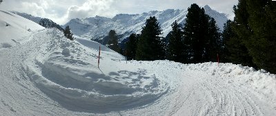 Rodelbahn Juifenalm 2009-03-04 Kurve im oberen Abschnitt.jpg (3.17 MiB) 17964 mal betrachtet Kurve im oberen Abschnitt